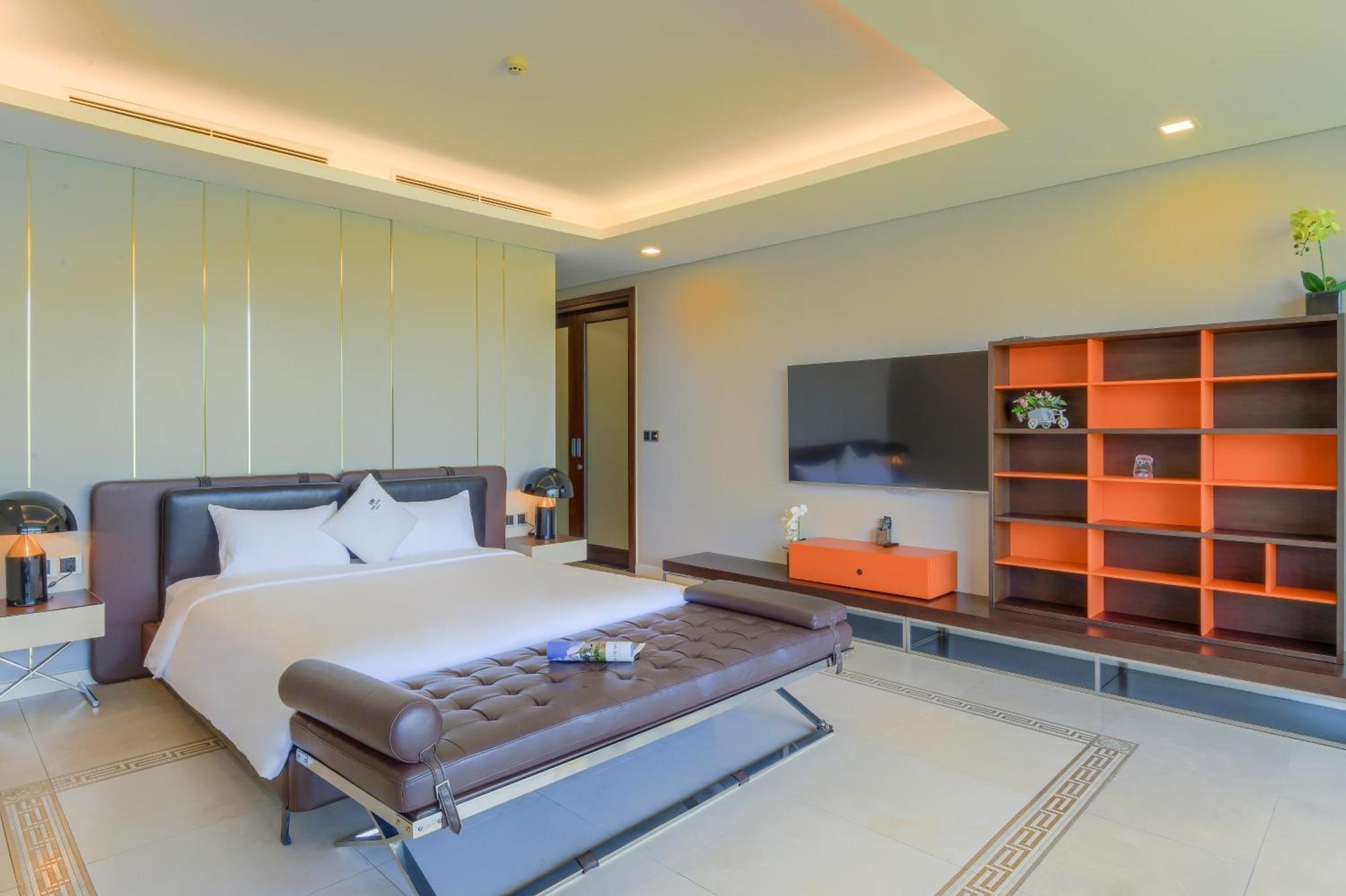 The Ocean Pool View Beachfront Biệt thự